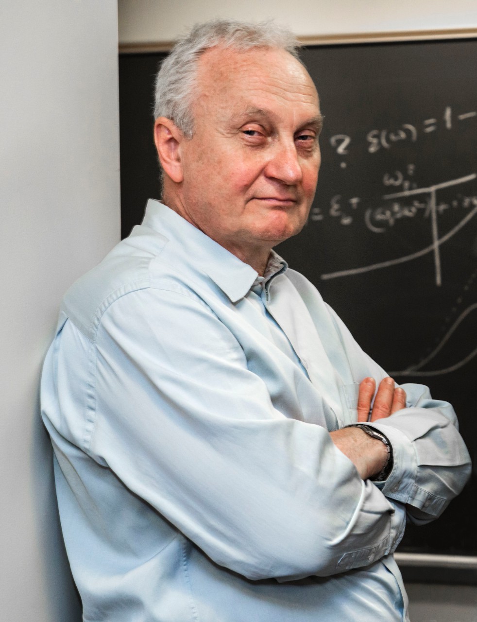 Professor of Physics Kris Kempa Krzysztof Kempa