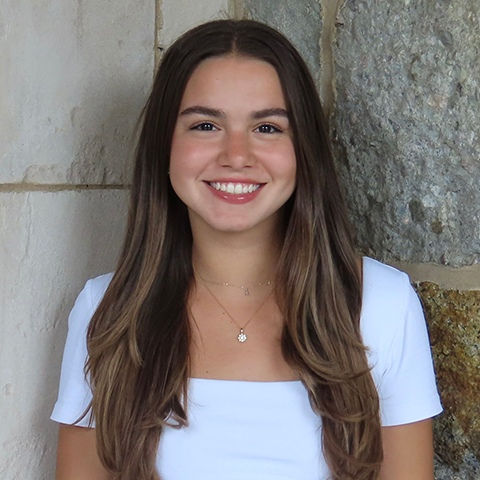 Photo of Ana de la Guardia '27