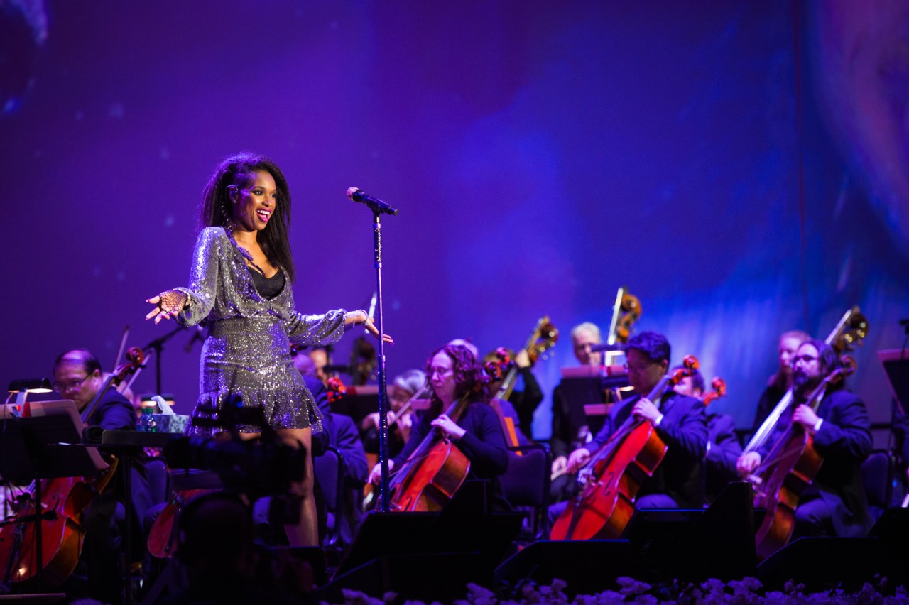 Jennifer Hudson on stage