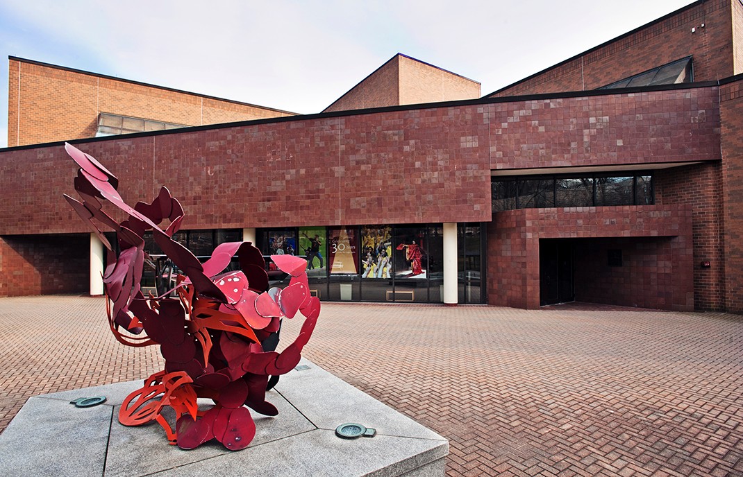 robsham theatre Robsham Theater Arts Center