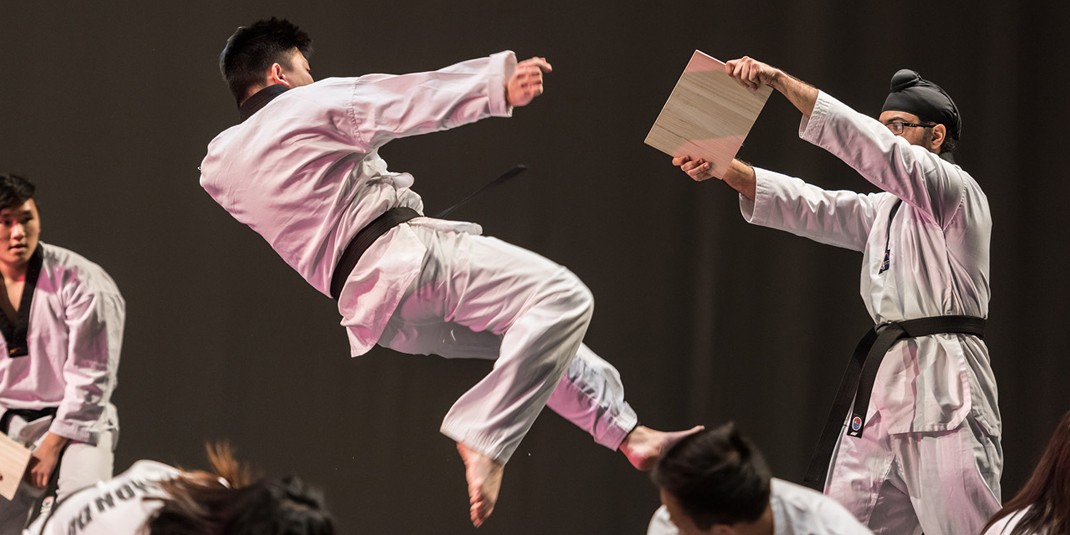 The Chinese Student Association and Korean Student Association presented a performance of cultural dances at Robsham Theater.  (Photos by Yiting Chen)