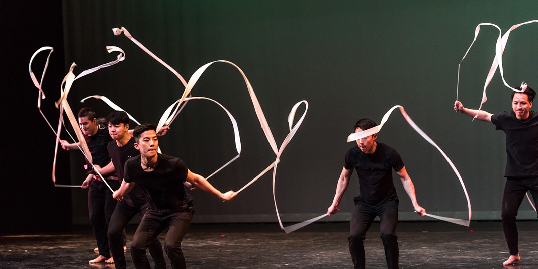 The Chinese Student Association and Korean Student Association presented a performance of cultural dances at Robsham Theater.  (Photo by Yiting Chen)