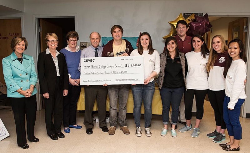 Campus School Volunteers check presentation