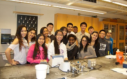 Gateway students in lab