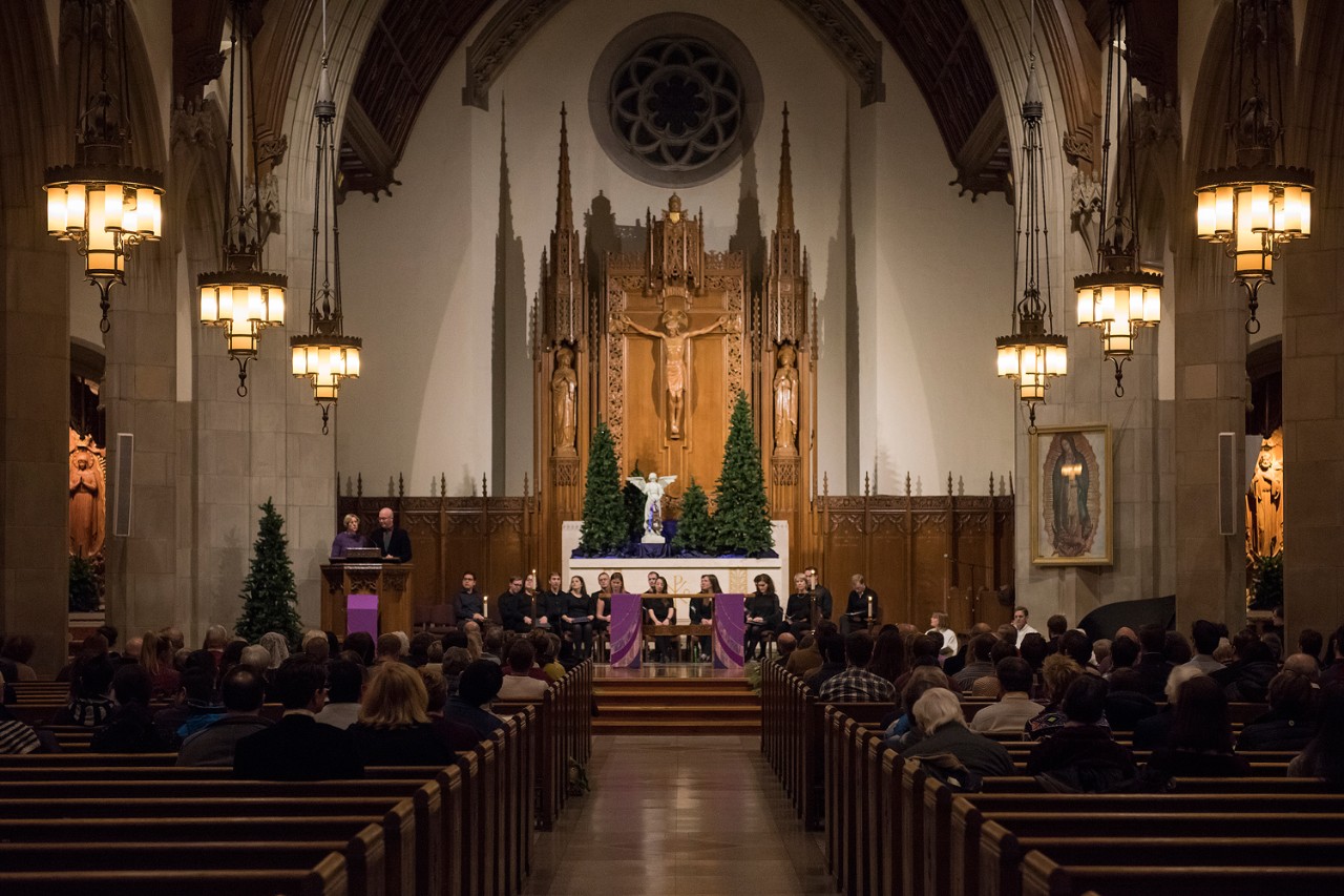 Lessons and Carols congregation in St. Ignatius Church