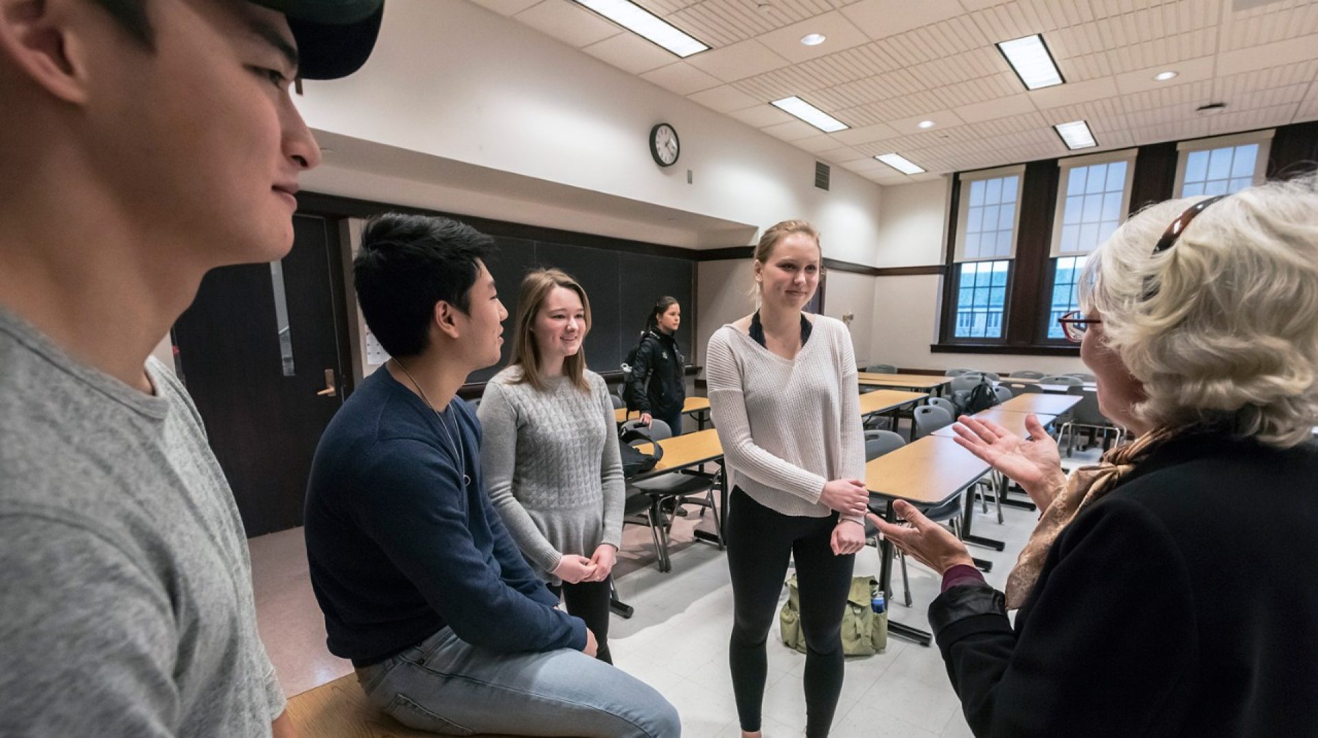 Student discussion in the BC course Social Innovation and Entrepreneurship