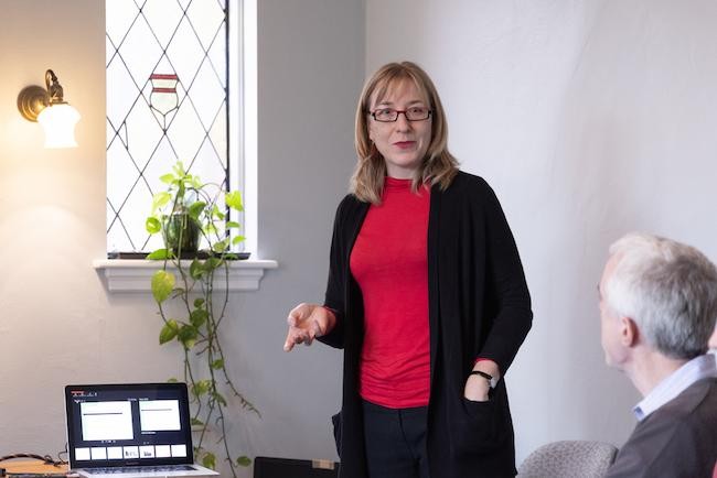 photo of Paulina Napaierala during her presentation
