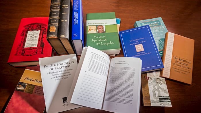 Certificate Books 700 Books