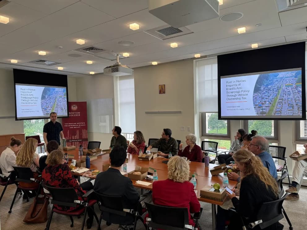 Informal Lunch Discussion Informal Lunch Discussion