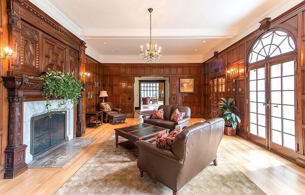 Dover Parlor at the Connors Center