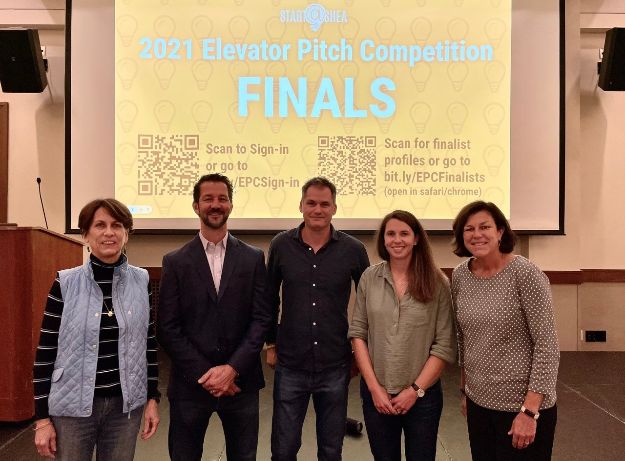 Elevator pitch judges