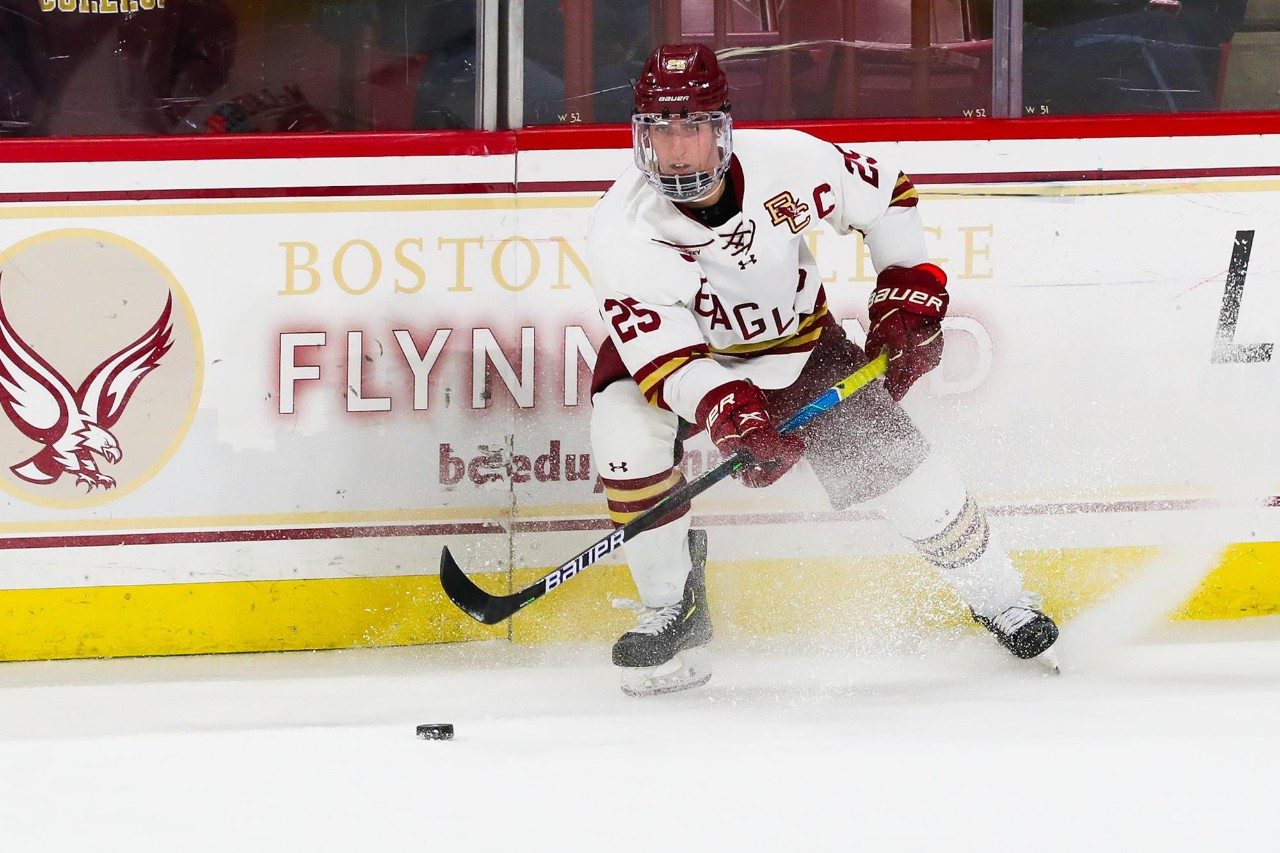 Photo of Marc McLaughlin playing hockey