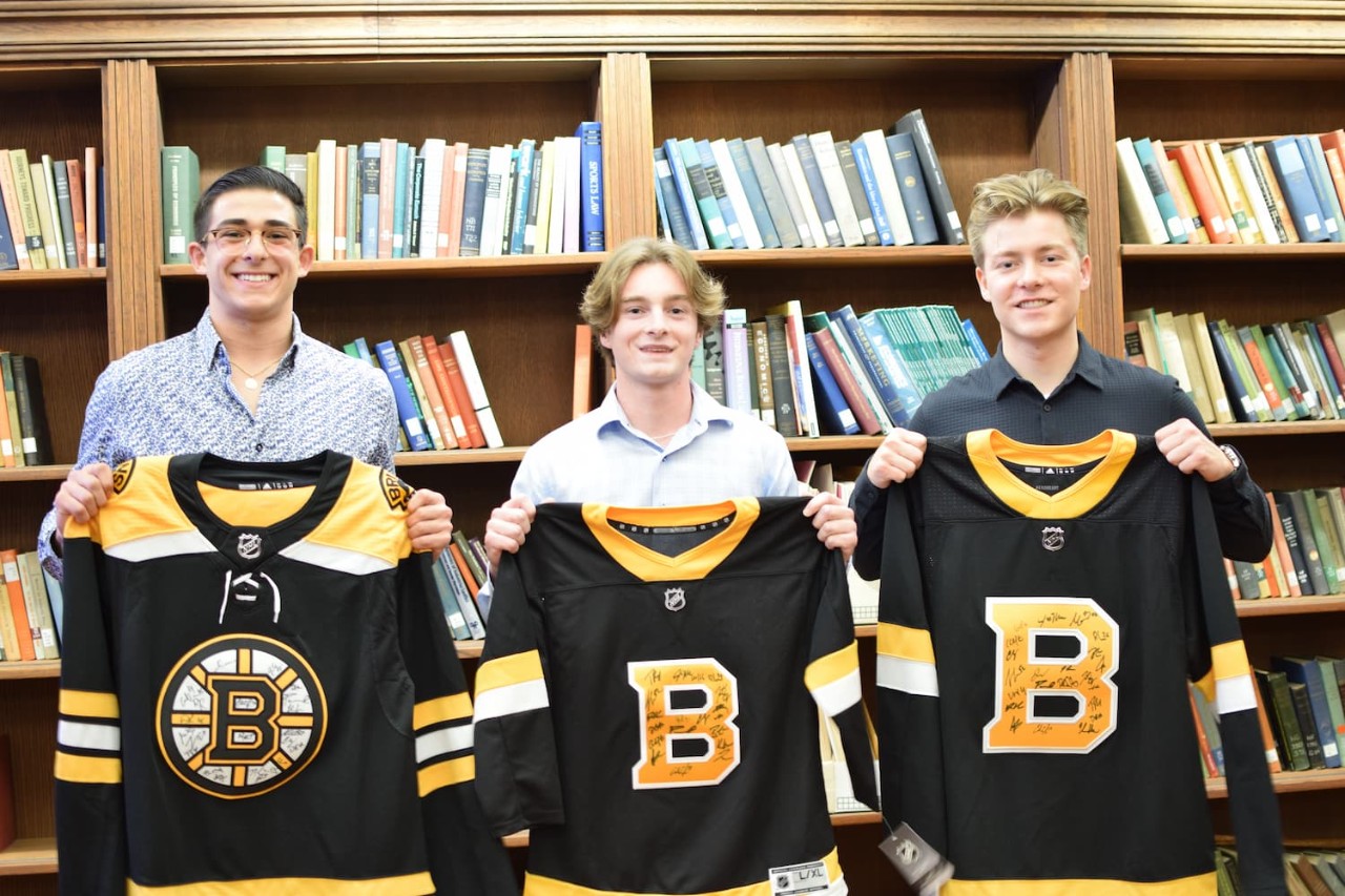 Face-Off: NHL, NFTs, and Lots of Ice Time in 2021 Case Competition Face-Off: NHL, NFTs, and Lots of Ice Time in 2021 Case Competition