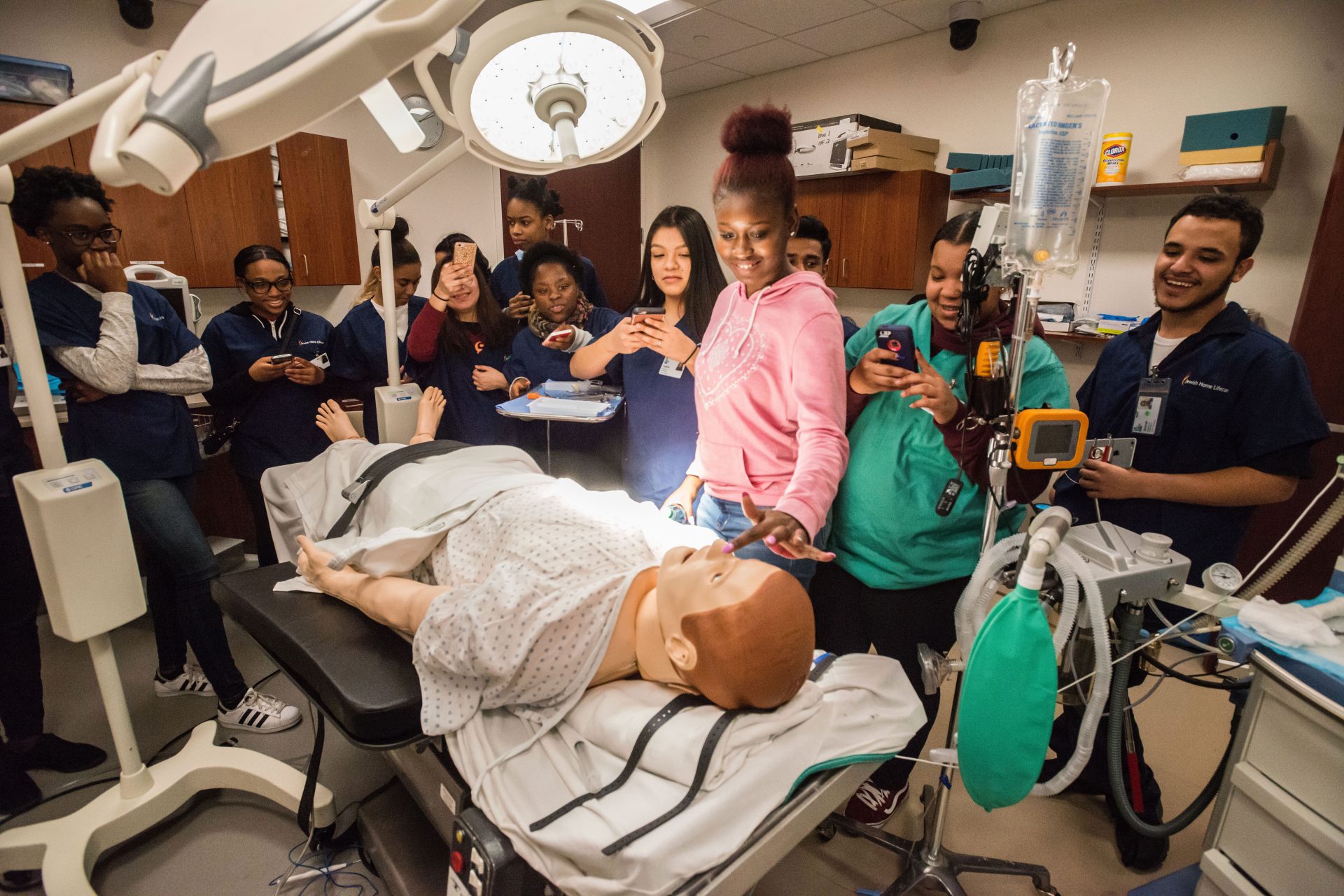 GCD students in CSON simulation lab