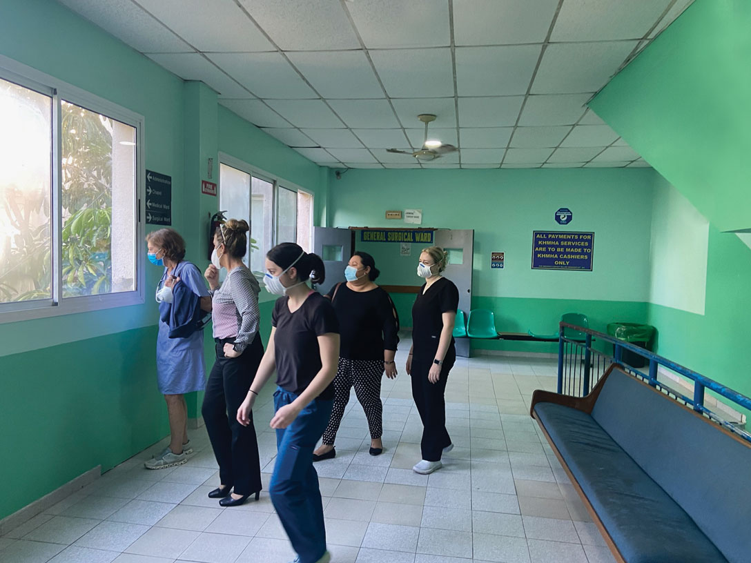 Students and faculty tour clinical facility