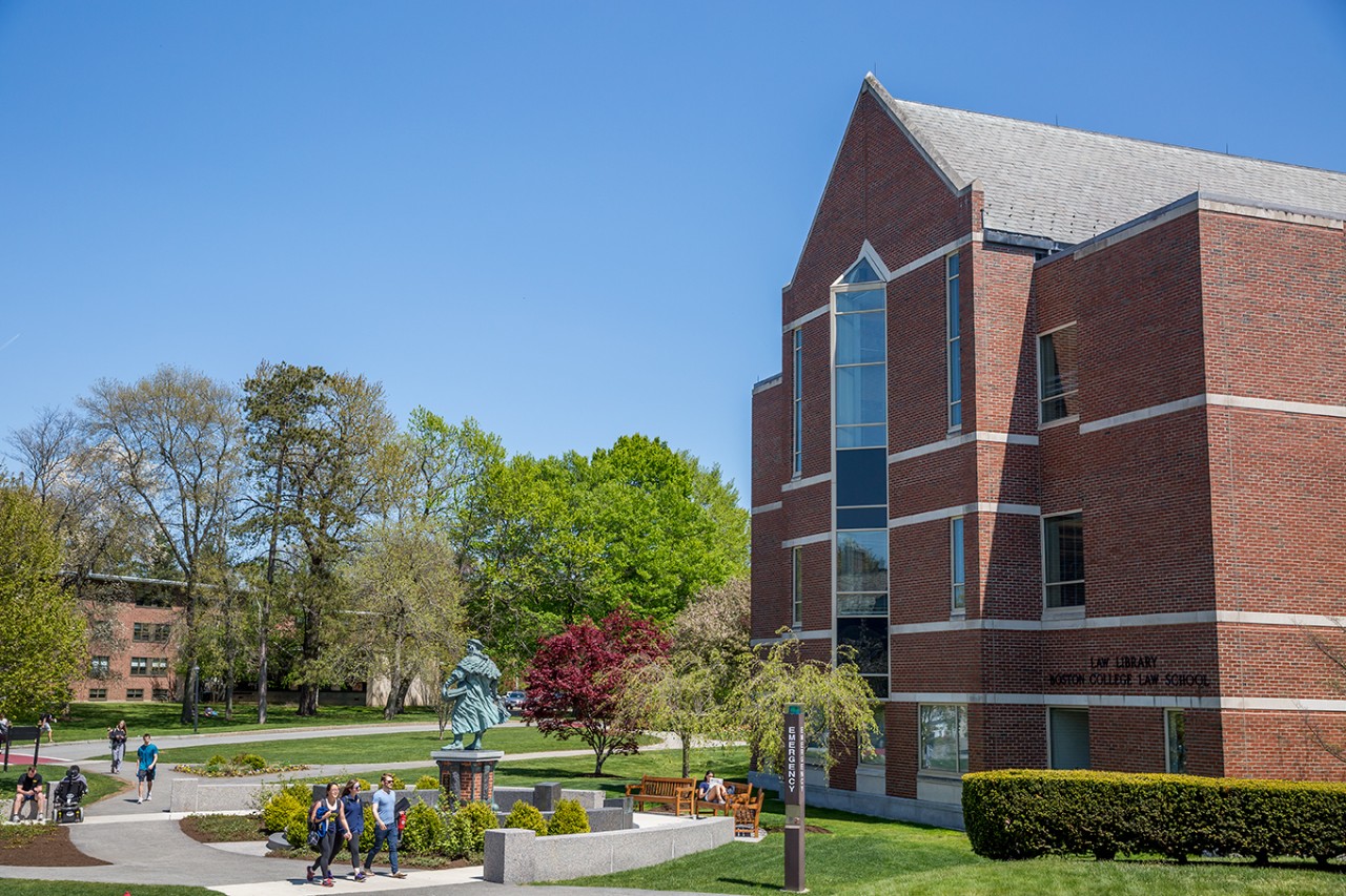 Thomas More statue