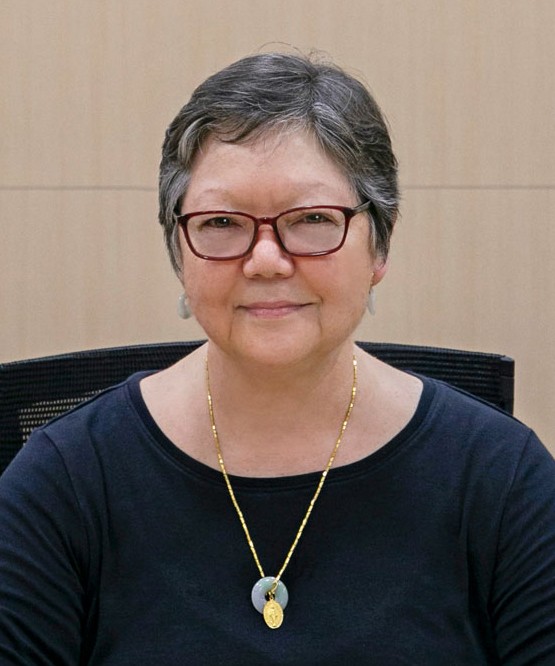 A. Lin Goodwin in black top