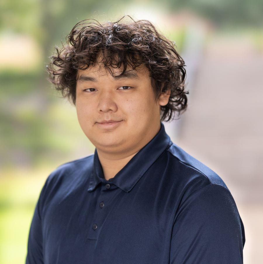 Photo of Alex Zhu 