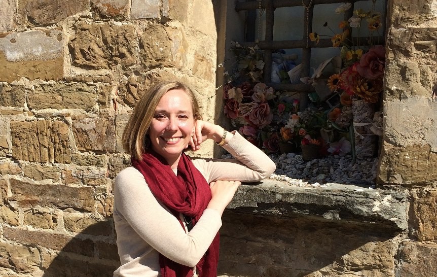 Photo of Prof. Sarah Ross
