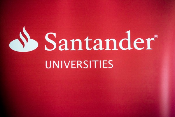 Santander Universities Logo
