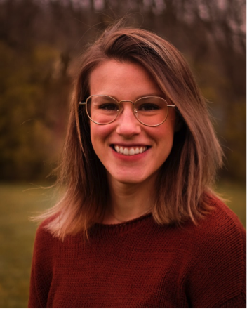 Photo of Laura Bond