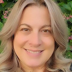 Photo of Stephanie Frezzo