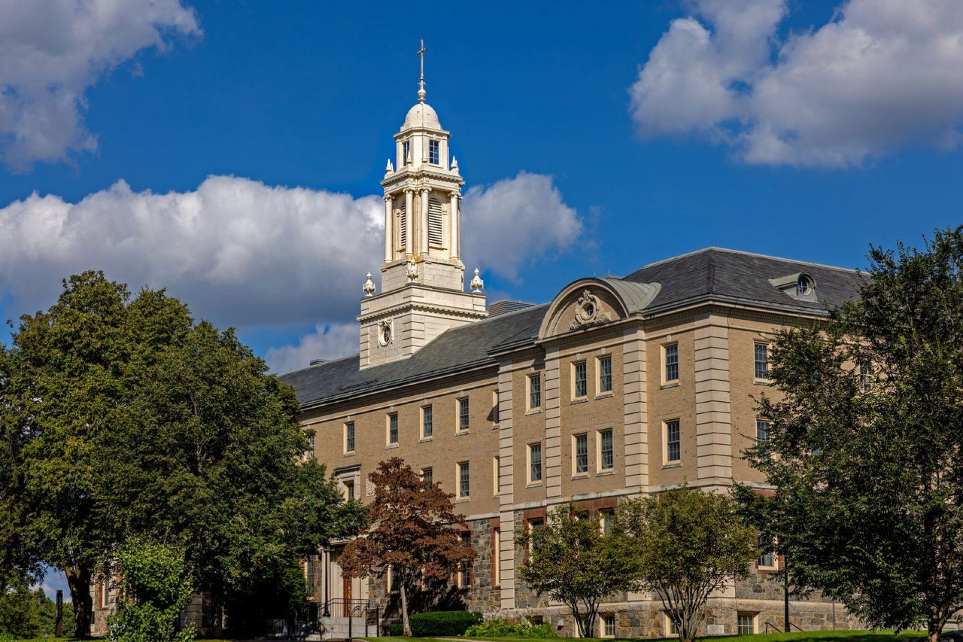 Simboli Hall, home of the BC School of Theology and Ministry