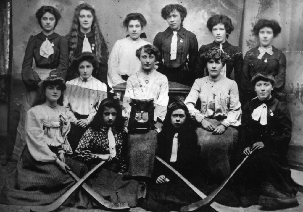 The first camogie team — Craobh an Cheitinnigh, c. 1904.