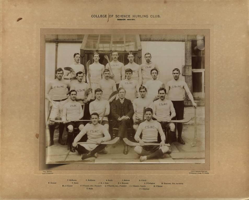 The College of Science Hurling Club, 1910–1911.