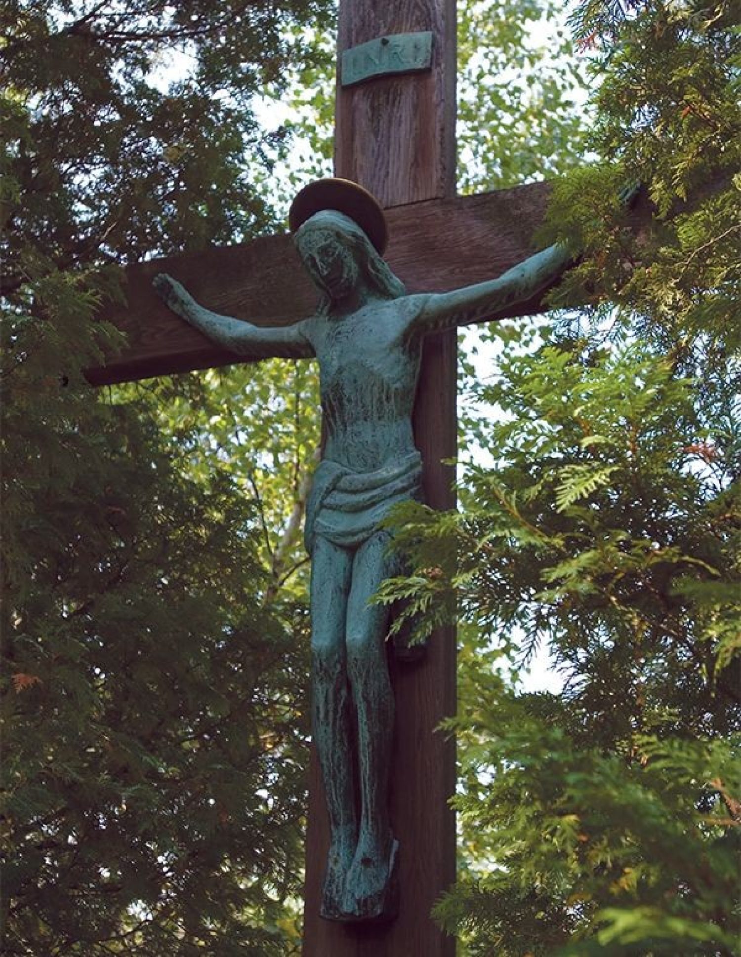 A statue of Jesus on the cross