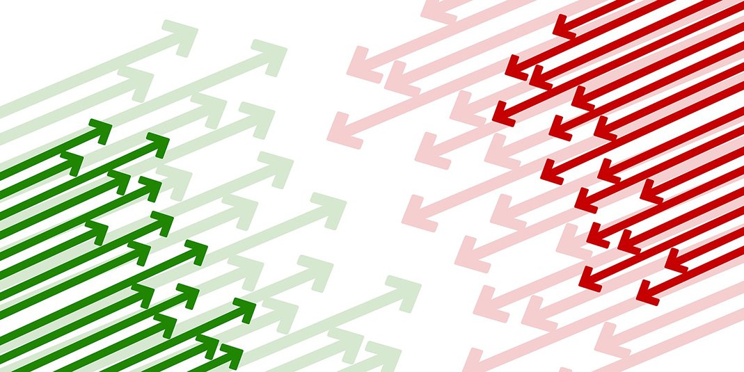 Red and green arrows pointing at each other