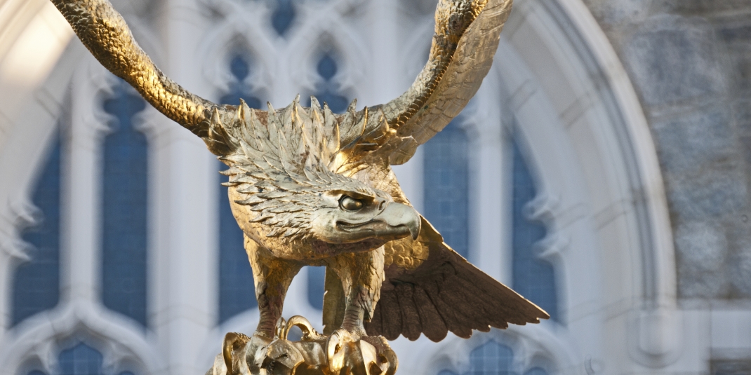 gold eagle statue