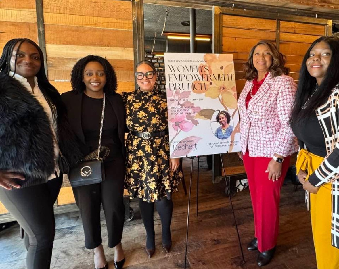 L-R : Olubunmi Olotu ‘06, Allyson Wilkinson ‘16, Arianne Waldron ‘14, Allison Cartwright ‘92, and Yetunde Buraimoh ‘19