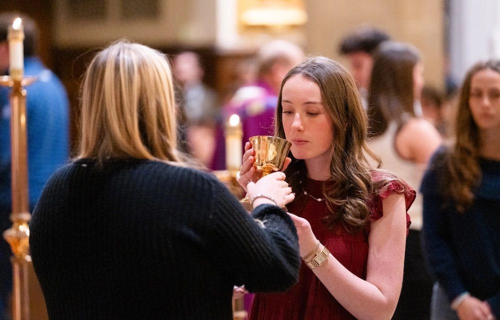 The preesntation of Communion at Boston College Mass.