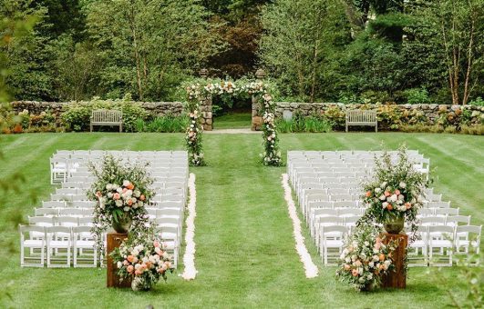 Connors Lawn Outside Wedding