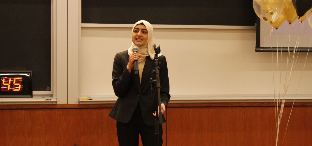 Elevator-pitch-competition-Lakhani_1070x500 - 1