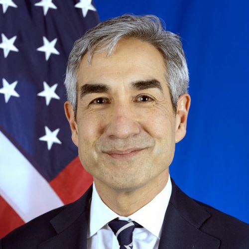 bijan sabet 500x500 - 1 bijan sabet 500x500 - 1