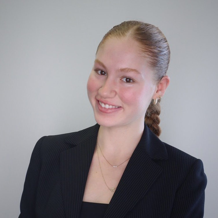 Photo of Julie Hohenberg