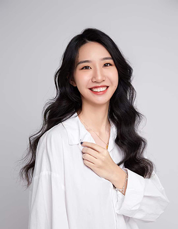 Photo of Yinan Ding