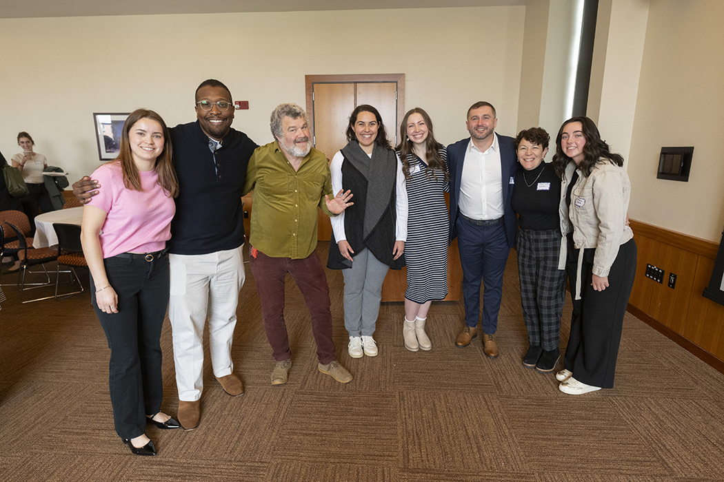 A group photo of students and supervisors.