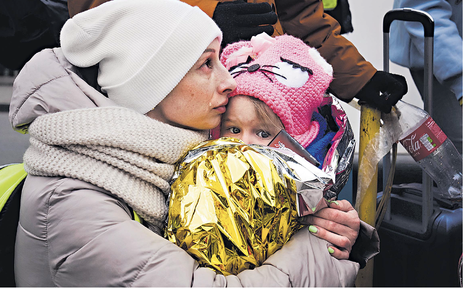 mother and child crying