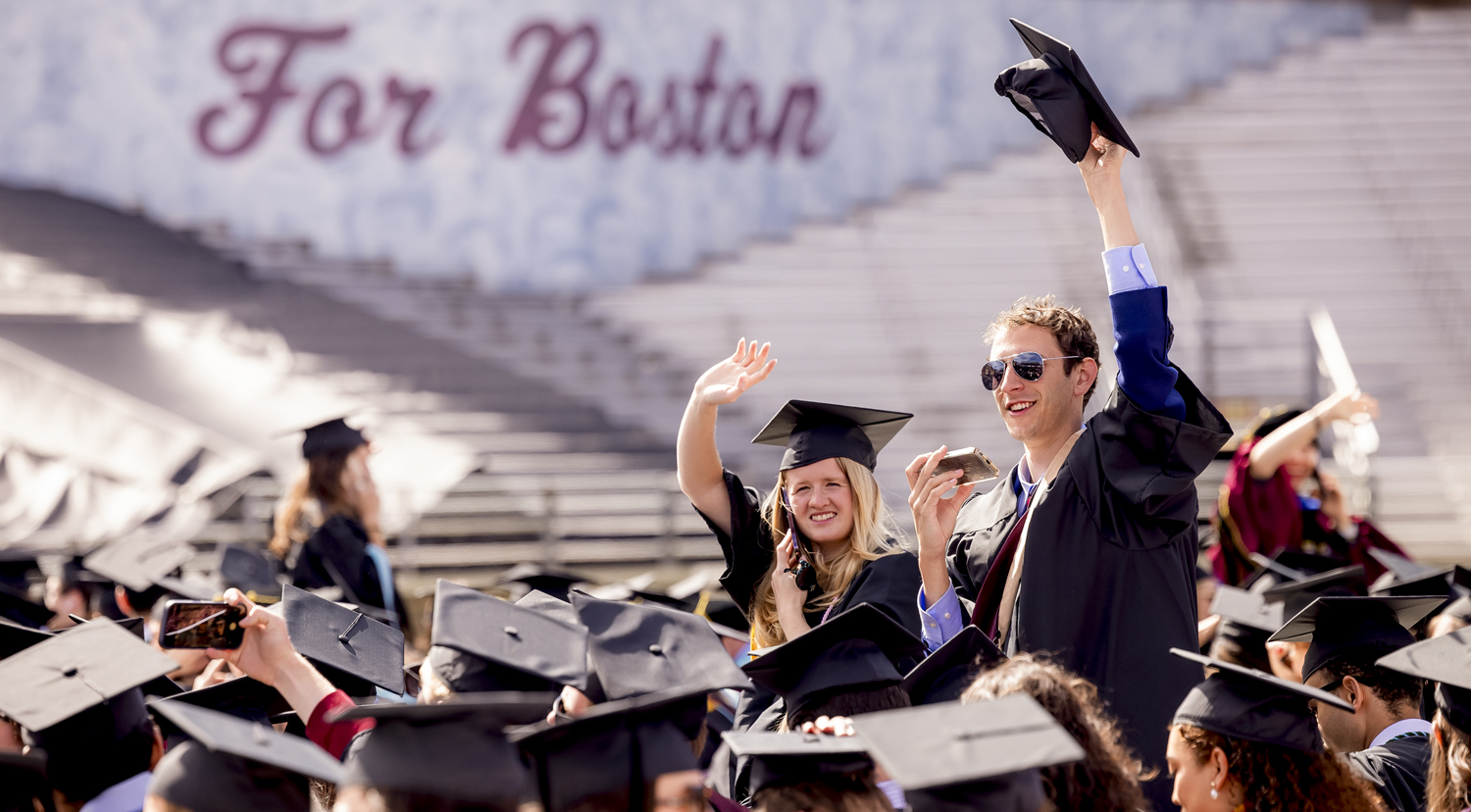 Commencement graduates wave 1500 2 CC